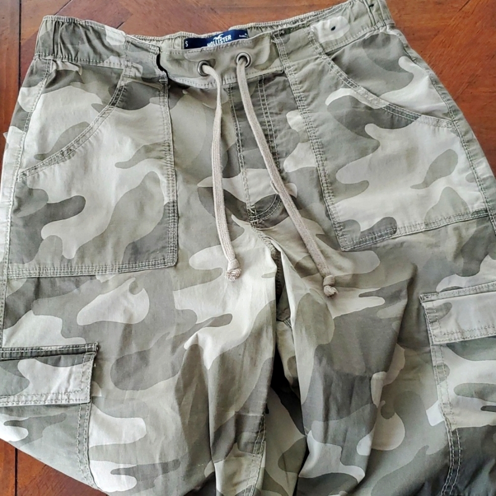 Camo cargo style pant